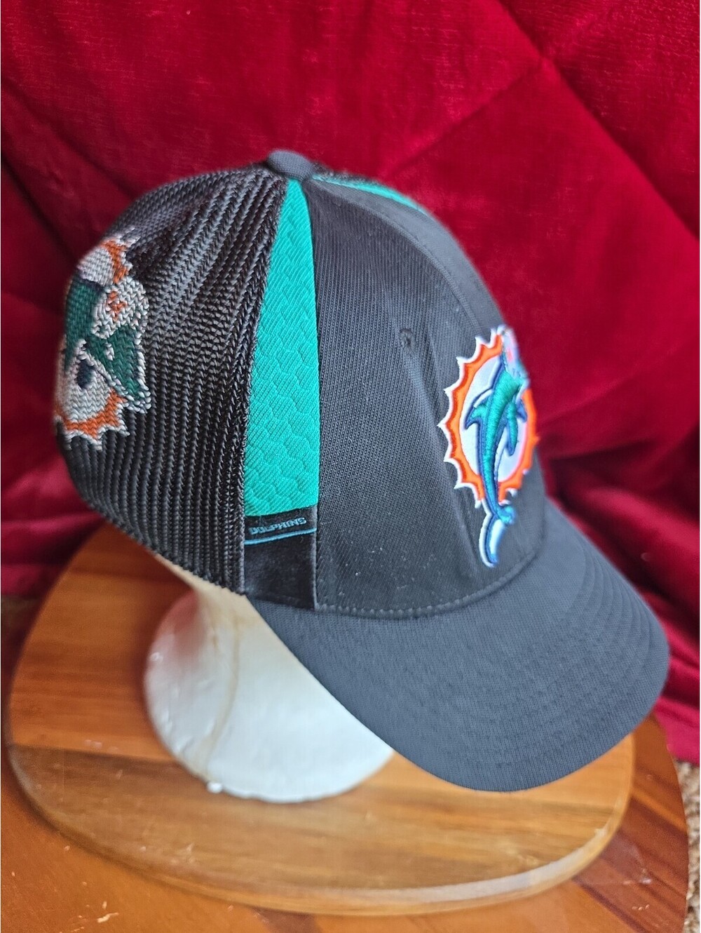 Miami Dolphins Hat Mesh Fitted S/M Dolphin Logo Team Apparel Cap REEBOK